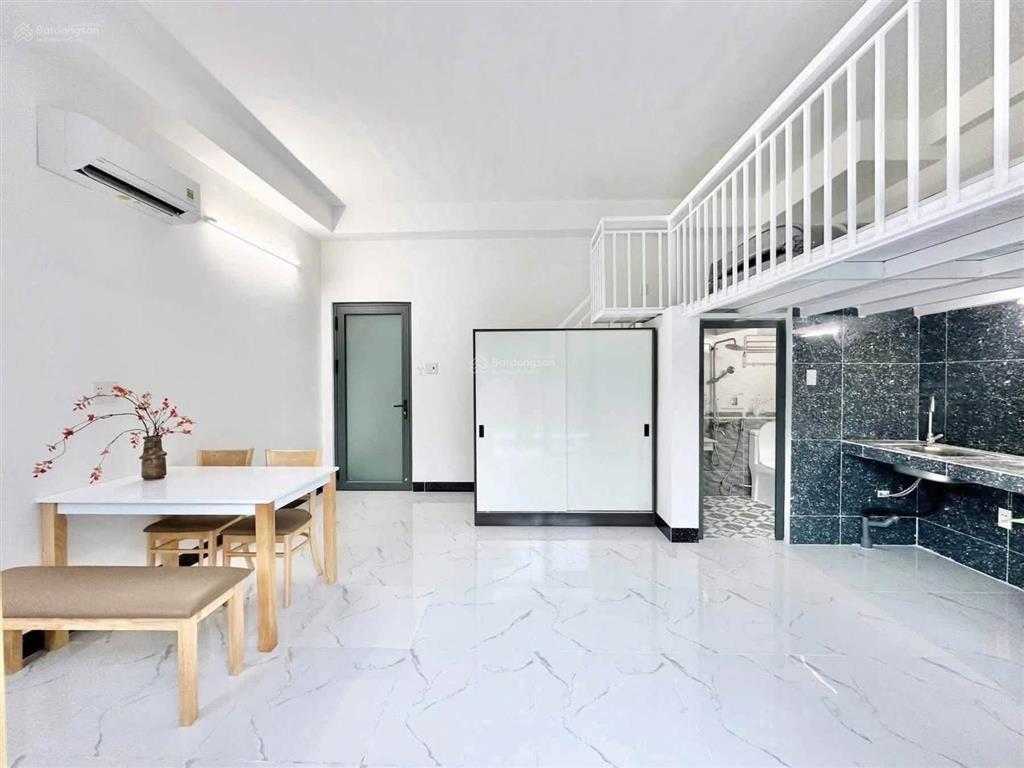 Cho thuê phòng duplex ban công, 34m²  ngay khu cư xá bắc hải, công viên lê thị riêng quận 1