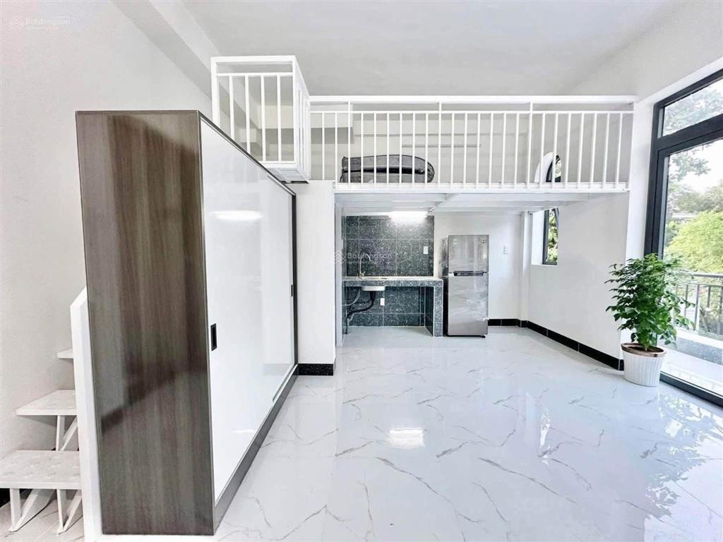 Cho thuê phòng duplex ban công, 34m²  ngay khu cư xá bắc hải, công viên lê thị riêng quận 1