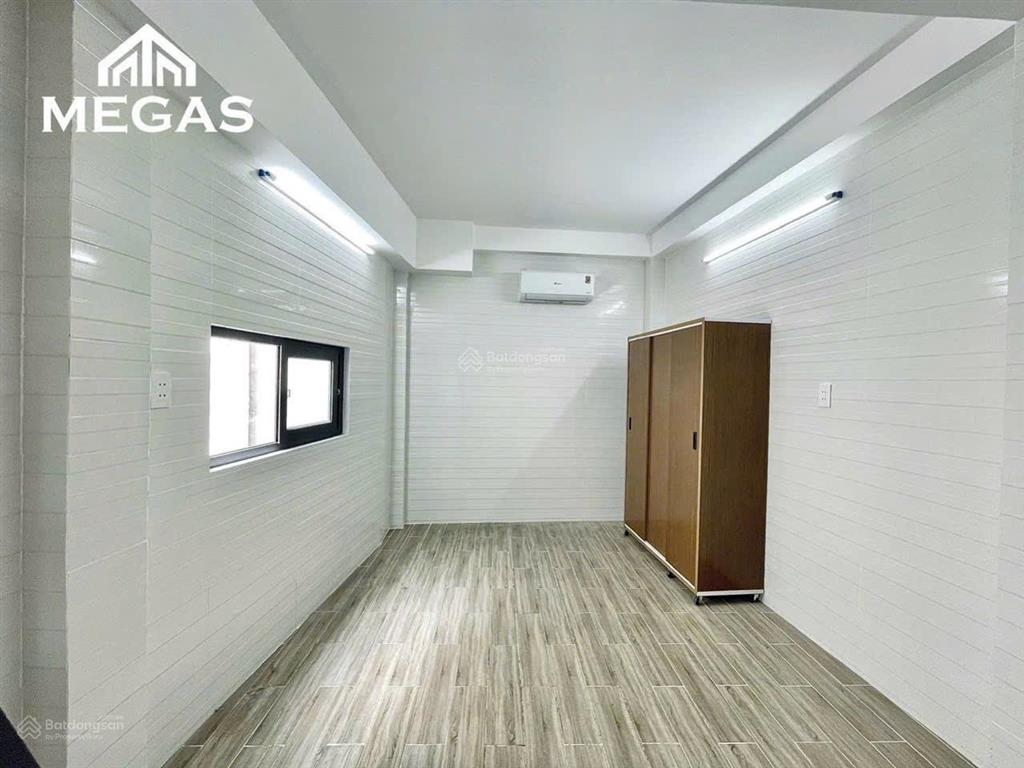 Cho thuê phòng duplex có cửa sổ thoáng, thang máy, 30m²  gần vòng xoay dân chủ quận 3