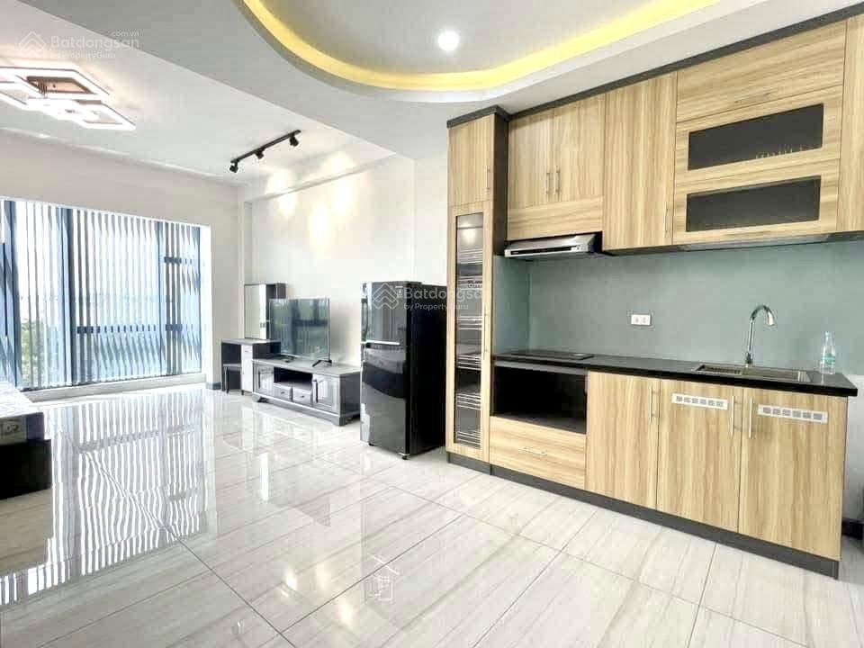 Cho thuê phòng studio cửa sổ, ban công thoáng, 38m2  đường 3/2, gần toà nhà viettel