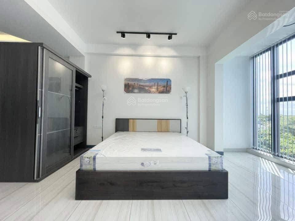 Cho thuê phòng studio cửa sổ, ban công thoáng, 38m2  đường 3/2, gần toà nhà viettel