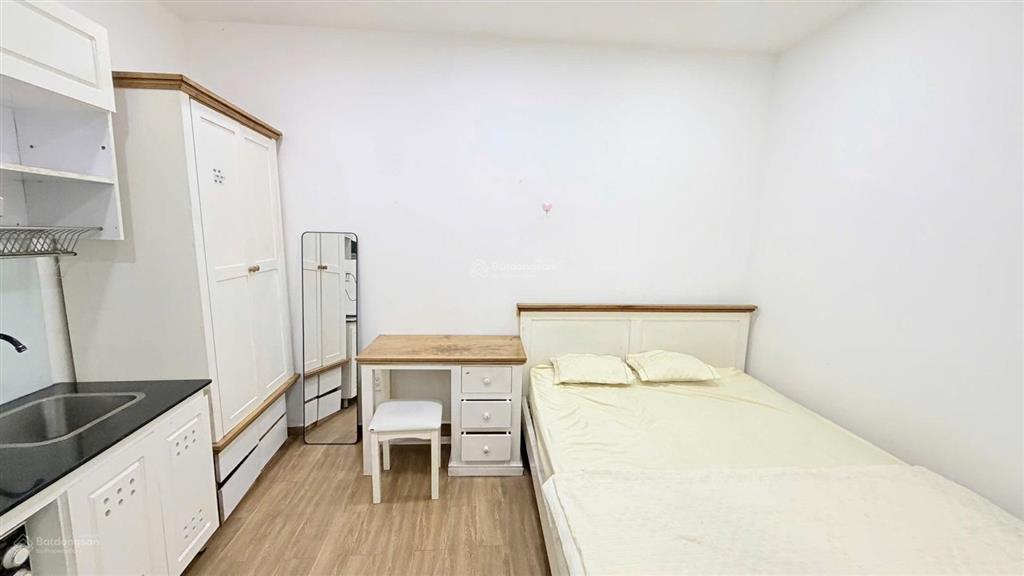 Cho thuê phòng studio ban công có máy giặt riêng  đường lê văn sỹ quận 3, gần đại học sư phạm q3