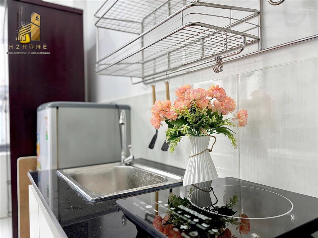 Cho thuê phòng studio cửa sổ thoáng có thang máy, đường hoàng sa  gần cầu lê văn sỹ q3