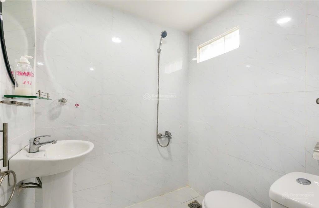 Cho thuê căn hộ cửa sổ thoáng, 22m2 ngay quận 1  cạnh công viên lê văn tám quận 1