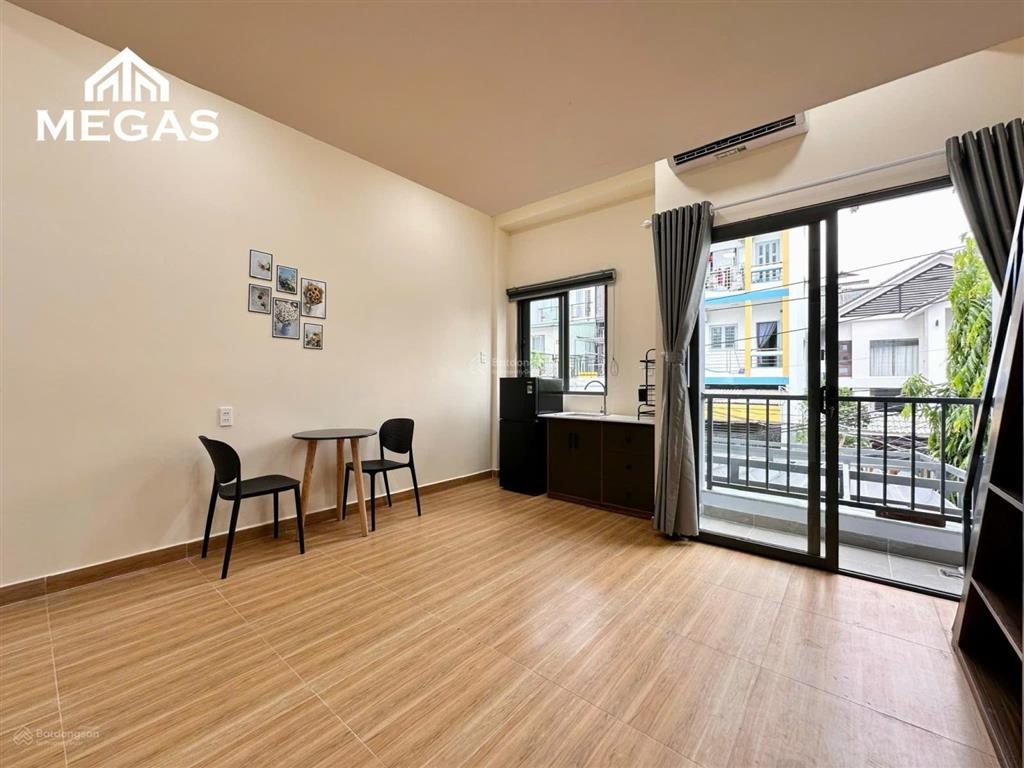 Cho thuê phòng duplex ban công siêu rộng 36m2, đường hai bà trưng  cạnh nhà thờ tân định quận 1