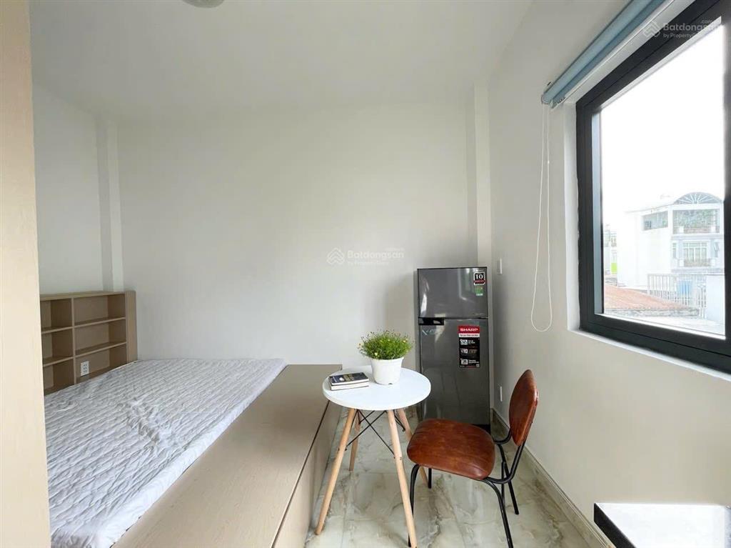 Cho thuê phòng cửa sổ thoáng, 30m2, đường hoàng sa quận 1  gần nhà thờ tân định quận 1