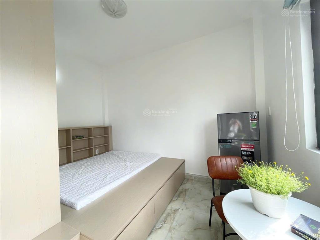 Cho thuê phòng cửa sổ thoáng, 30m2, đường hoàng sa quận 1  gần nhà thờ tân định quận 1