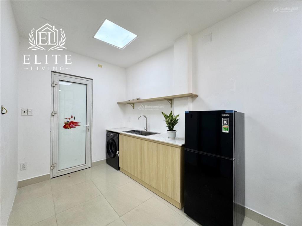 Khai trương căn hộ 1pn cửa sổ nhà mới 100, có thang máy  ngay hoàng sa quận 3