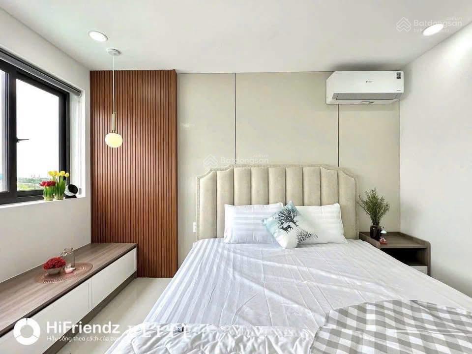 Cho thuê phòng 1pn ban công, 38m2, đường nguyễn thông  ngay vòng xoay dân chủ quận 3