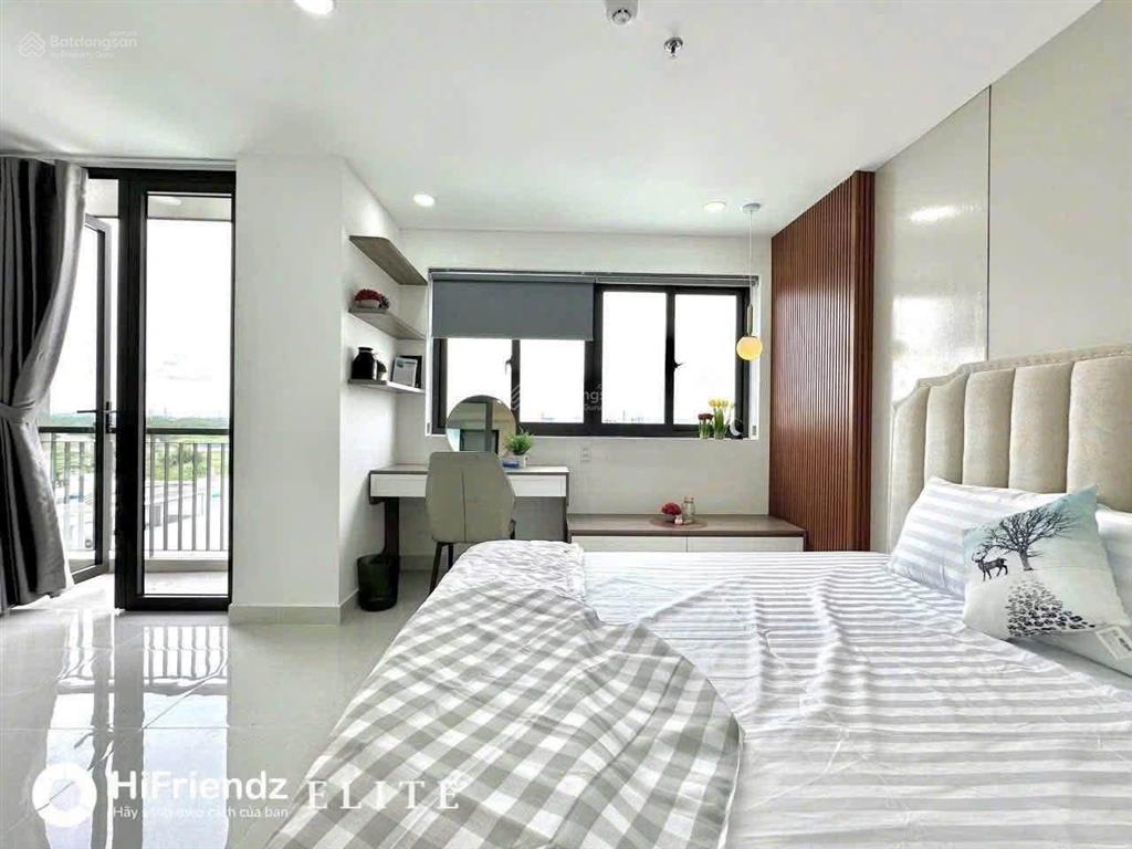 Cho thuê phòng 1pn ban công, 38m2, đường nguyễn thông  ngay vòng xoay dân chủ quận 3
