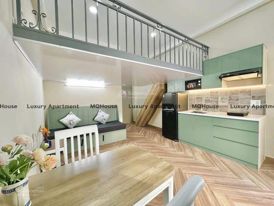 Cho thuê phòng duplex có ban công rộng thoáng giá tốt  cạnh đại học ueh, hoa sen, bách khoa q10