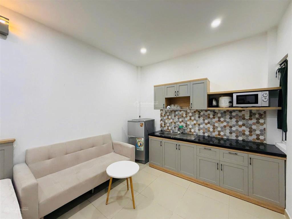 Cho thuê căn hộ studio cửa sổ thoáng giá tốt hình thật giá thật  ngay công viên lê văn tám quận 1