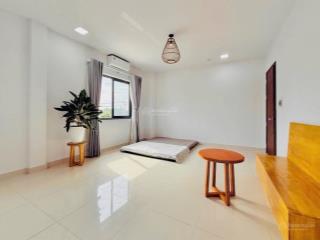 Cho thuê phòng studio cửa sổ thoáng ngay quận 10, 34m2  ngay cầu vượt 3/2 quận 10