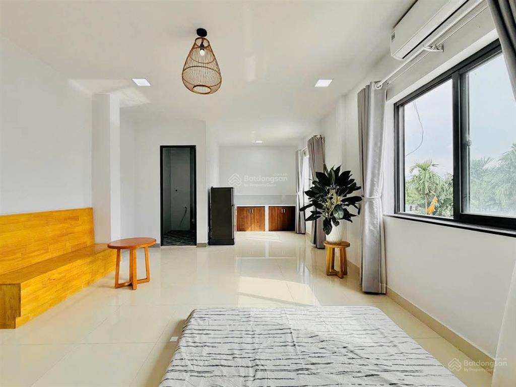 Cho thuê phòng studio cửa sổ thoáng ngay quận 10, 34m2  ngay cầu vượt 3/2 quận 10