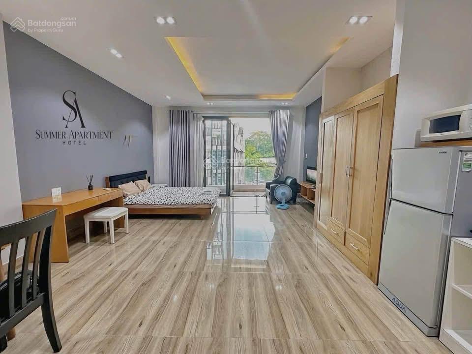 Cho thuê phòng ban công thoáng, ngay quận 10  cạnh vòng xoay dân chủ quận 3