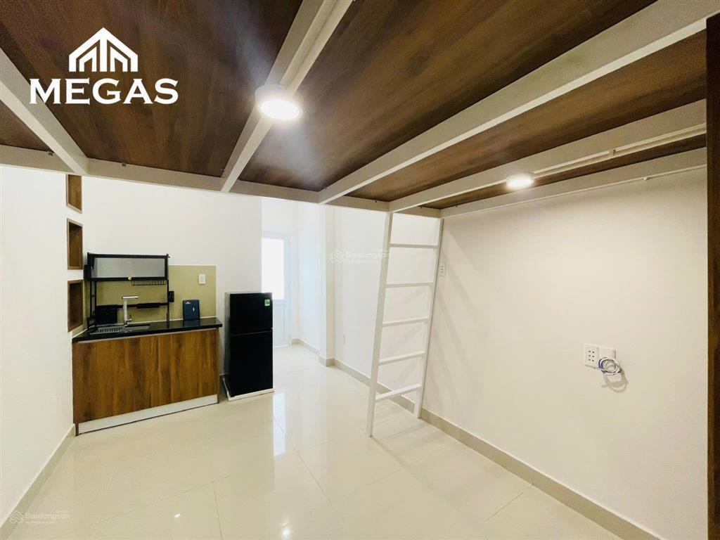 Cho thuê phòng duplex cửa sổ, 38m2  ngay điện biên phủ, gần vòng xoay dân chủ, cư xá đô thành q3
