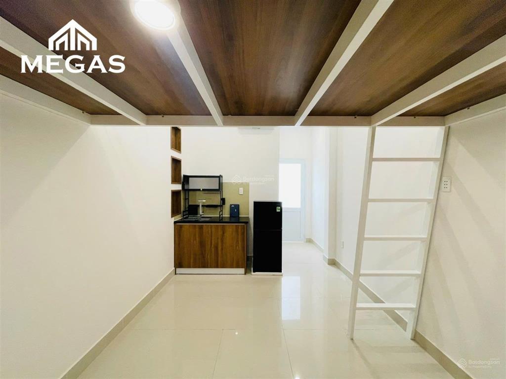 Cho thuê phòng duplex cửa sổ, 38m2  ngay điện biên phủ, gần vòng xoay dân chủ, cư xá đô thành q3