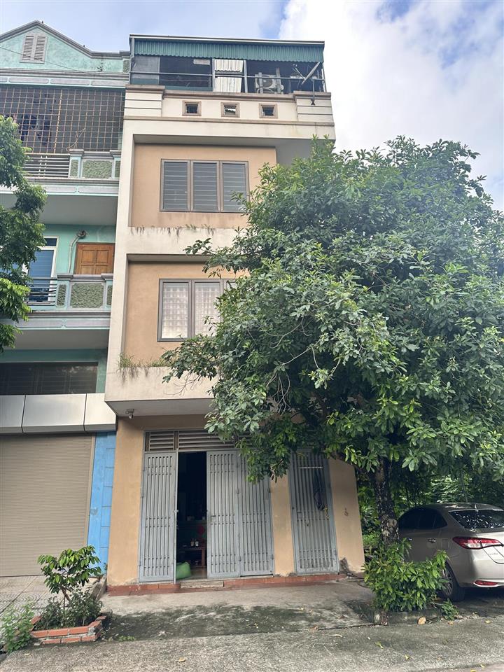 Chính chủ cần bán nhà mặt đường đôi khu b yên nghĩa.  0985 381 ***