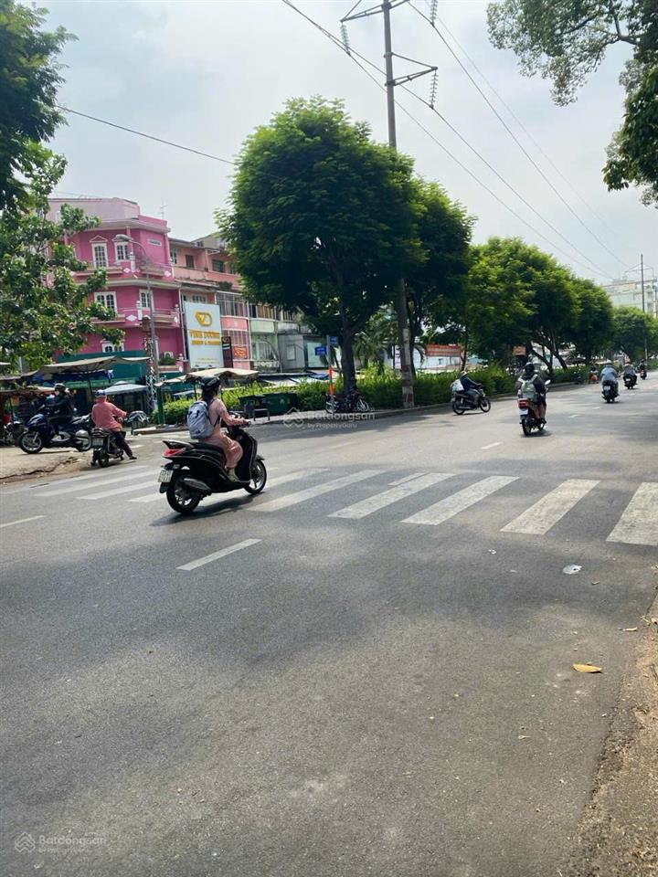 Siêu vị trí  1 căn duy nhất mt hùng vương, quận 5, dt 5x40m, 3 tầng, hđt 120 triệu/tháng, 35 tỷ