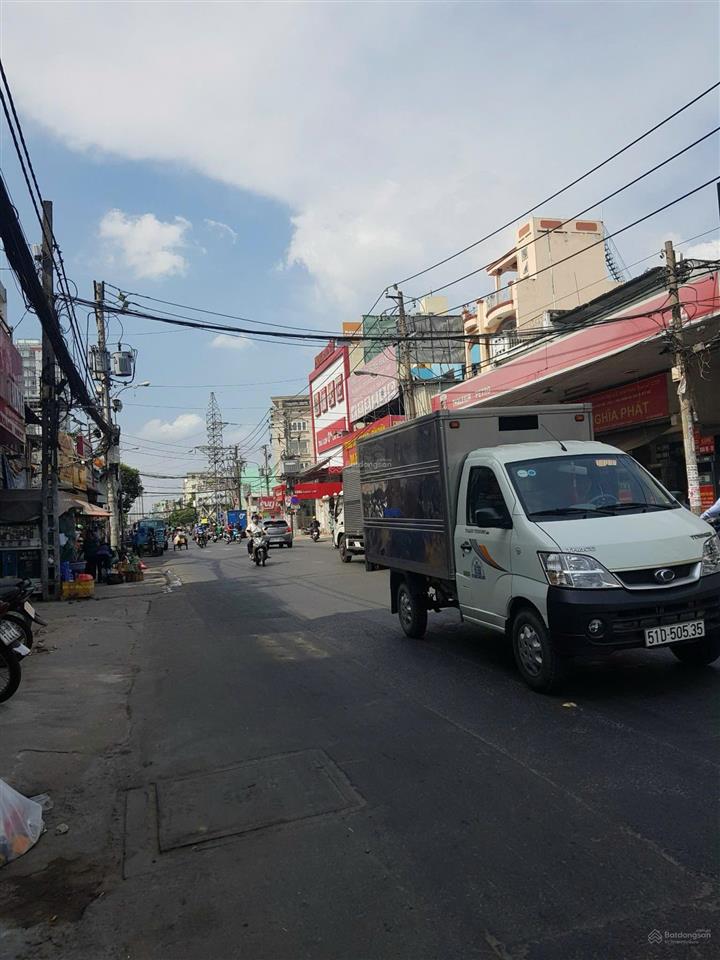 Bán gấp nhà mt lạc long quân, tân bình, dt 8x30m, 2 tầng, hđt 150tr, giá 35 tỷ