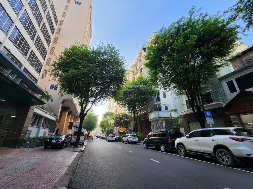 Siêu vip  siêu vị trí 1 căn duy nhất mt thủ khoa huân, quận 1, dt 4.5x25m, hđt 200tr/th. giá 79 tỷ