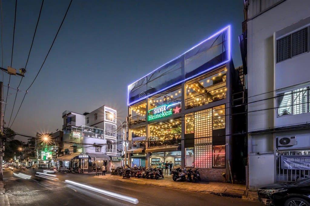 Gấp  siêu phẩm  khan hiếm mt nguyễn kiệm, dt 8.6x38m, 4 tầng, hđt 120tr/tháng, 61 tỷ