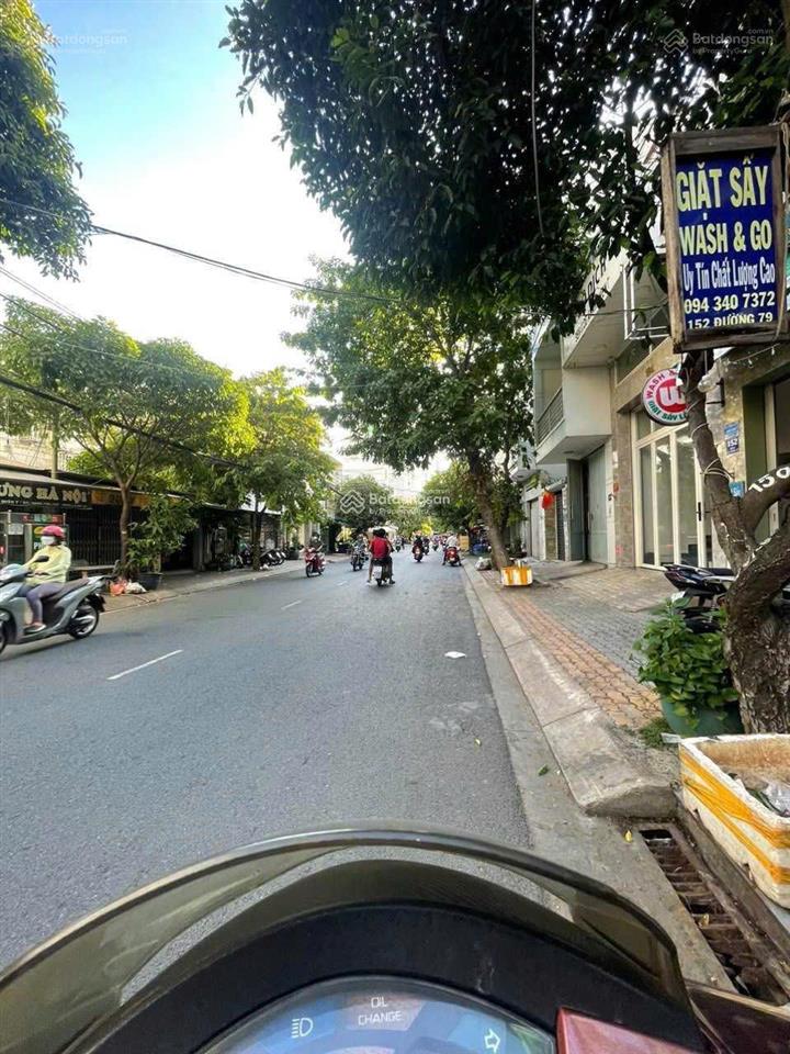 Siêu phẩm dòng tiền  mt ngay nguyễn thị thập, quận 7, dt 15x20m, hđt 300tr, giá 75 tỷ
