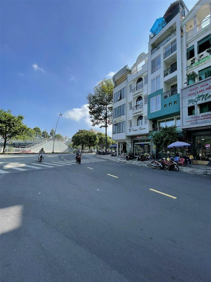 Siêu phẩm  khan hiếm mt nguyễn đình chiểu, quận 1, dt 8x18m, 5 tầng + tm, hđt 180tr/tháng, 68 tỷ
