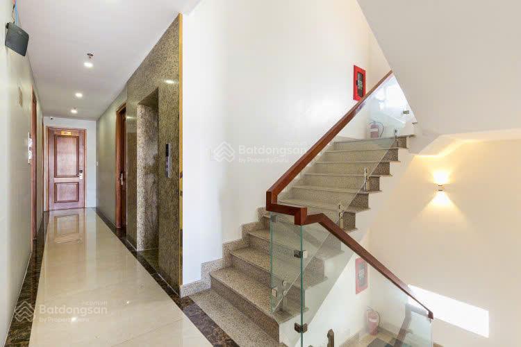Siêu phẩm khách sạn khu k300  dòng tiền 300tr/tháng, 9x20m, hầm 7 tầng, 70 tỷ