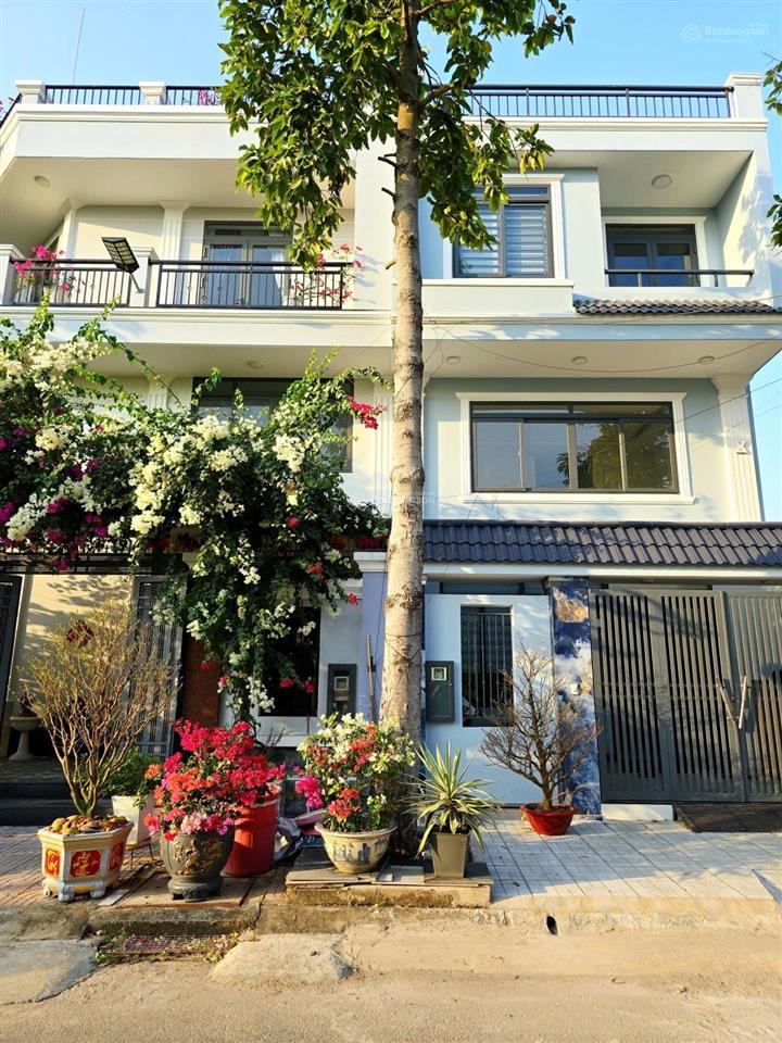 Đất nền bưng ông thoàn  đối diện park riverside  gần nút liên phường  100m  6.7 tỷ
