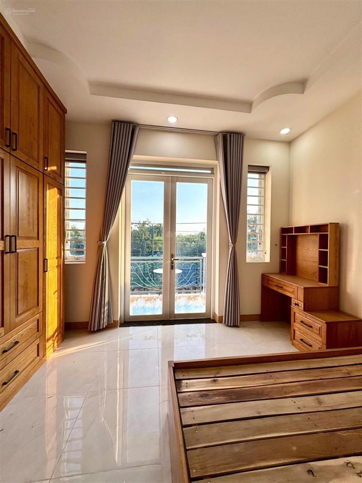 Nhà phố 3 tầng view thoáng  bưng ông thoàn gần global city  chỉ 7 tỷ