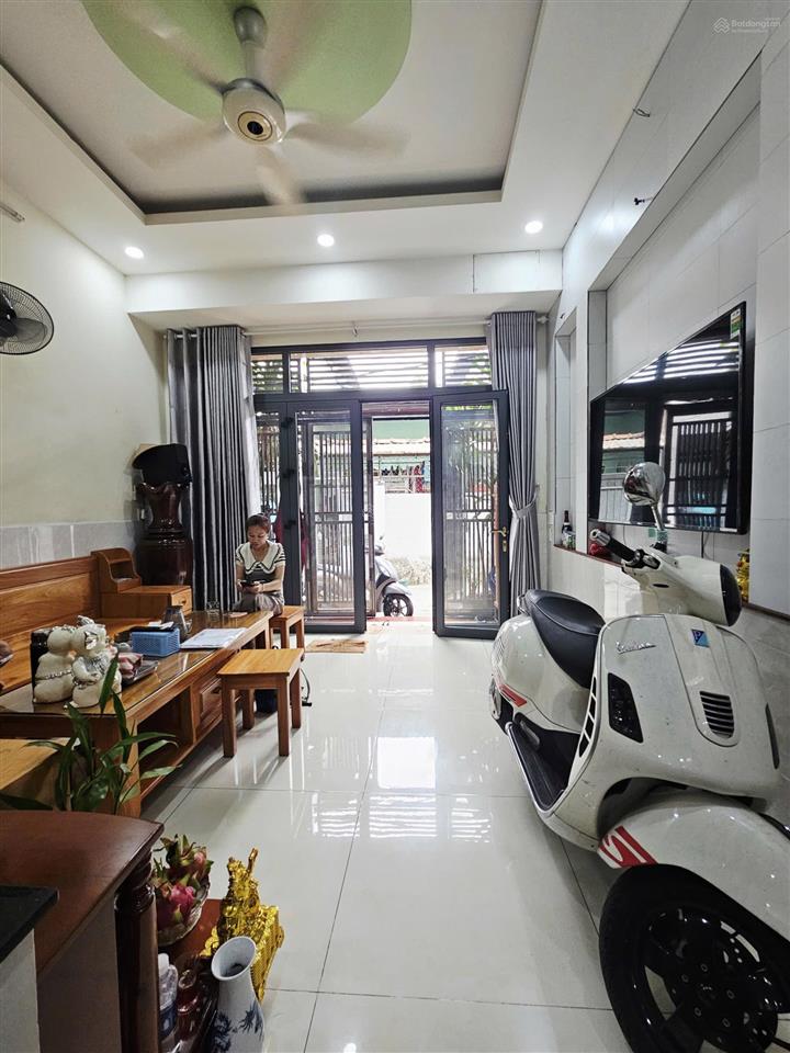 Nhà 3 tầng trường thọ  sân đậu ô tô  gần phạm văn đồng & xa lộ hà nội  chỉ 6.9 tỷ