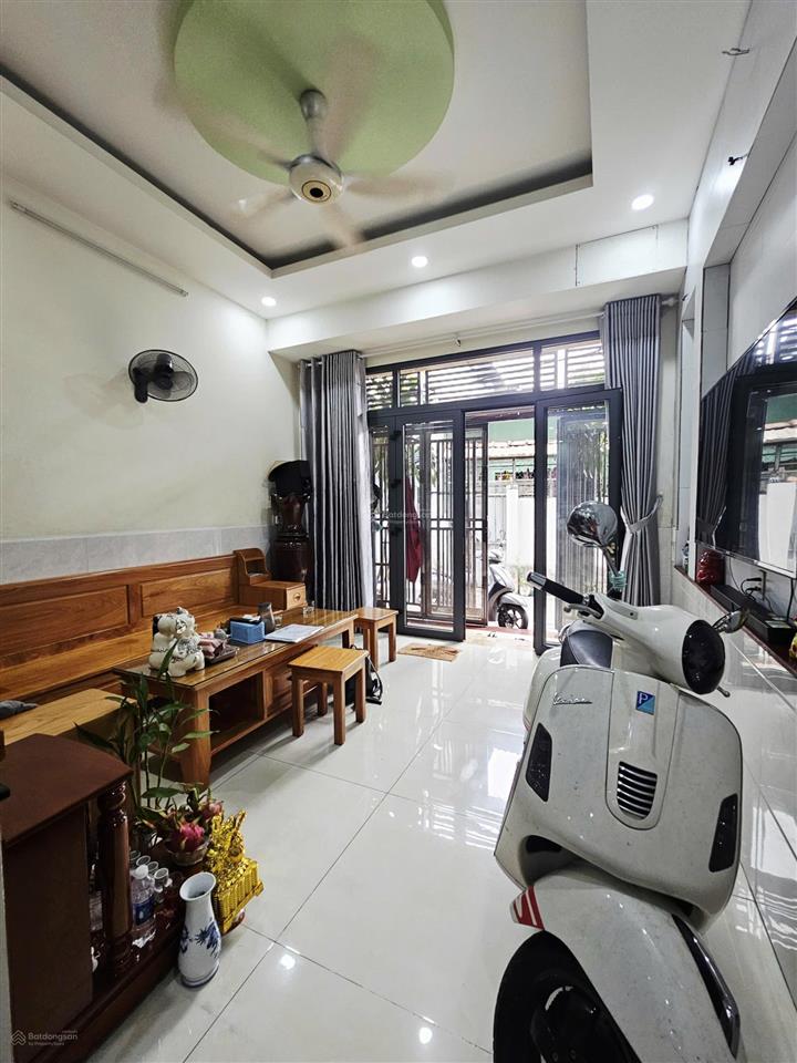 Nhà 3 tầng trường thọ  sân đậu ô tô  gần phạm văn đồng & xa lộ hà nội  chỉ 6.9 tỷ