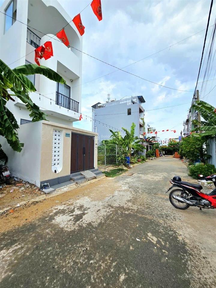Bán đất nền phân lô  ngay khu công nghệ cao  149m² (5x30)  giá 6.x tỷ (12.218)