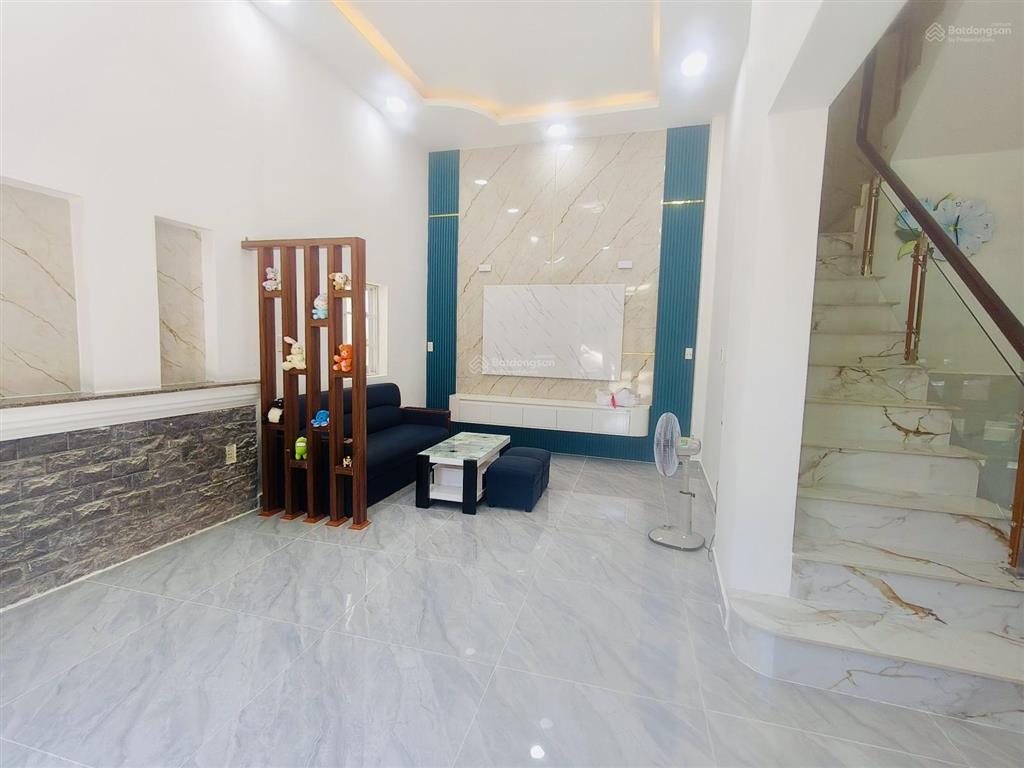 Bán nhà mới 2 tầng phước bình  mtkd  cạnh global city  ngang 6.7m  giá 6.45 tỷ (14.71)