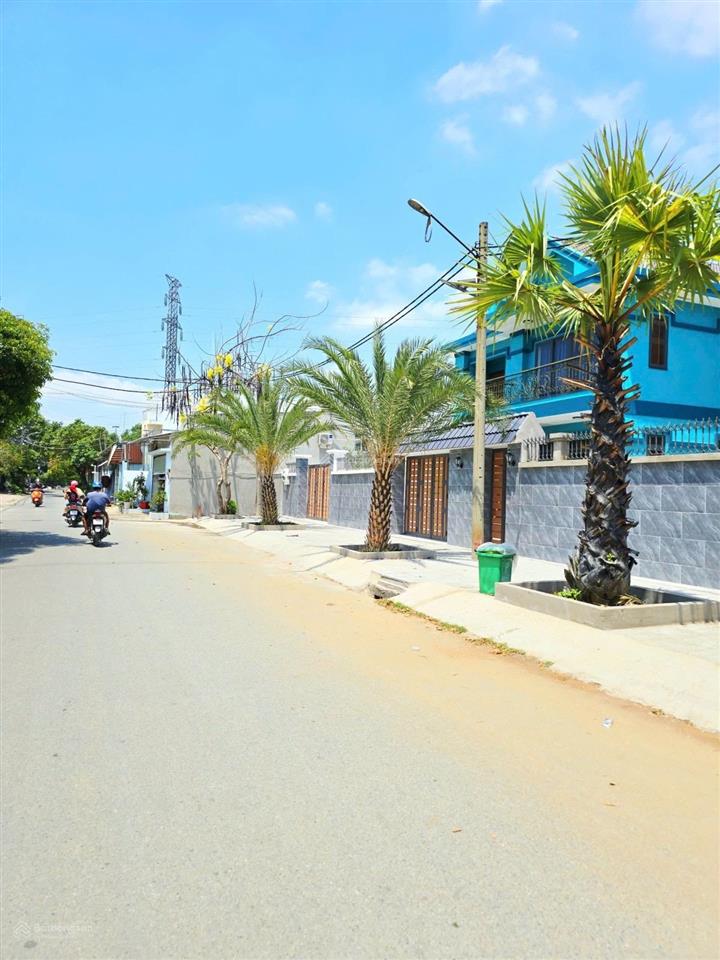 Bán đất nền gần chung cư ricca gò cát  157m2 (9.2x17.1)  đường oto  giá 8.5 tỷ (13.13.41)