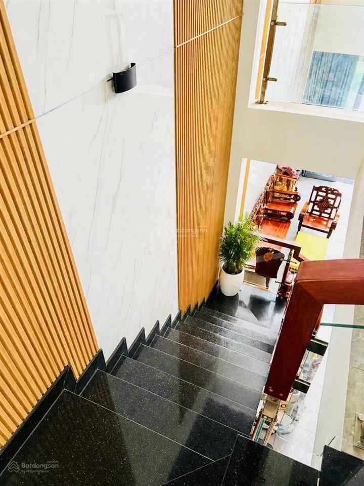 Bán nhà 2 tầng 2pn  ngay tây hòa  gần ga metro phước long  60m2  giá 6.2 tỷ (10a.148)