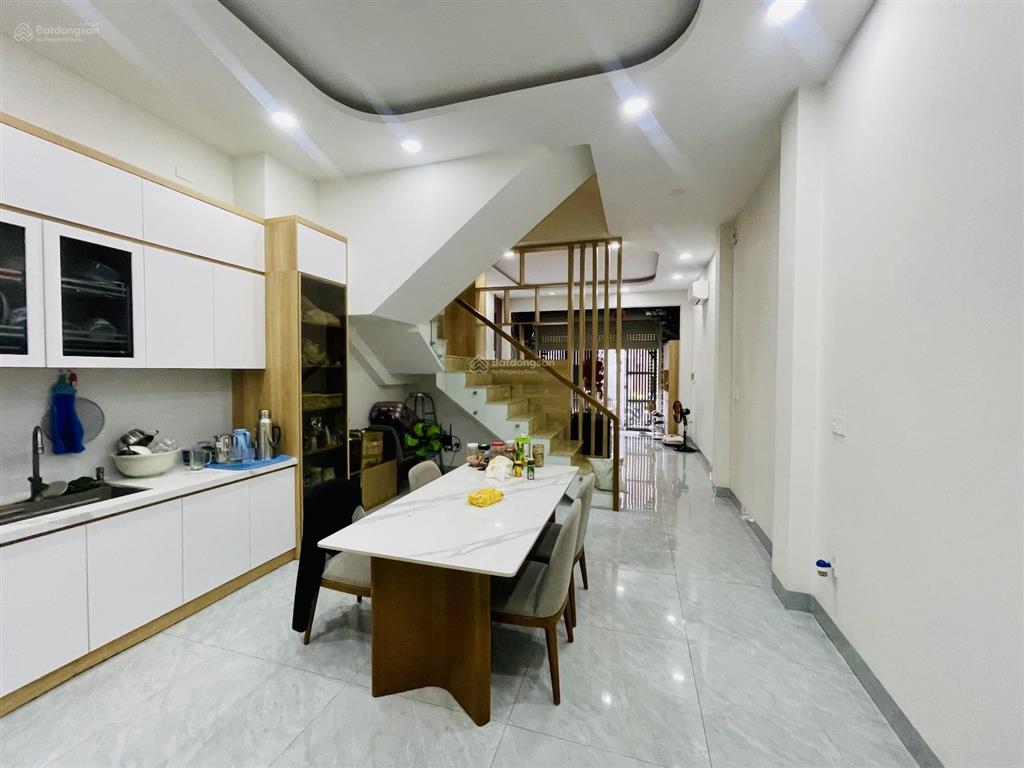 Bán nhà trường thọ  hxh  đi đâu cũng tiện  79m2 (4.5x17.5)  4 tầng mới cứng  giá quanh 8 tỷ