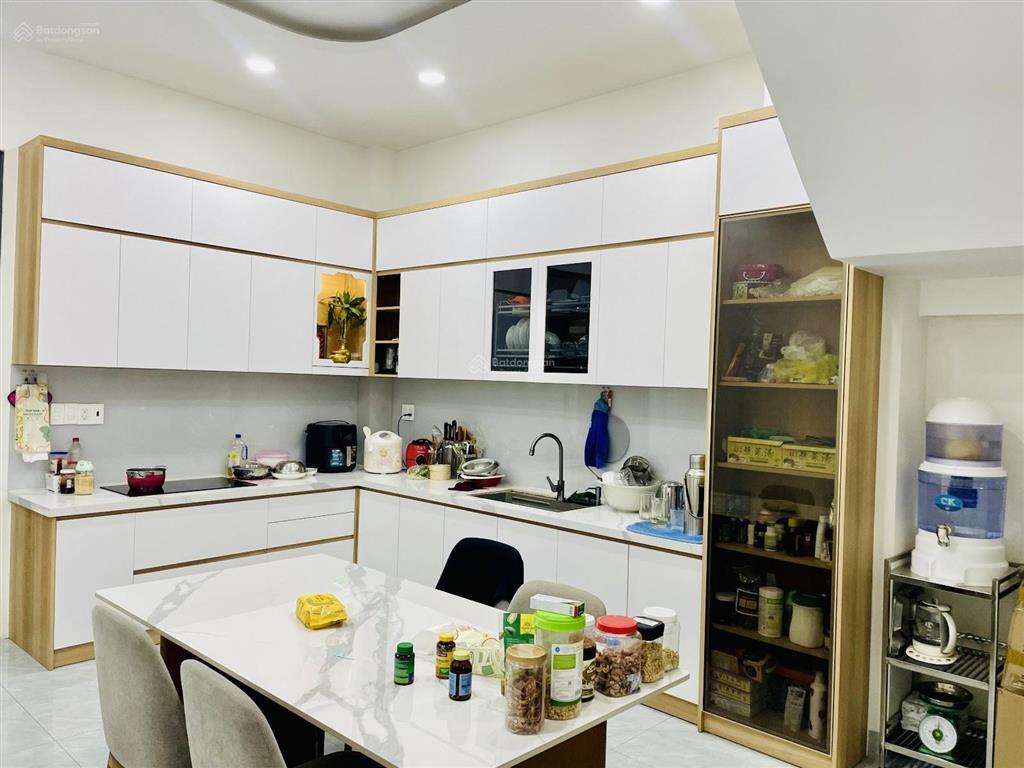 Bán nhà trường thọ  hxh  đi đâu cũng tiện  79m2 (4.5x17.5)  4 tầng mới cứng  giá quanh 8 tỷ
