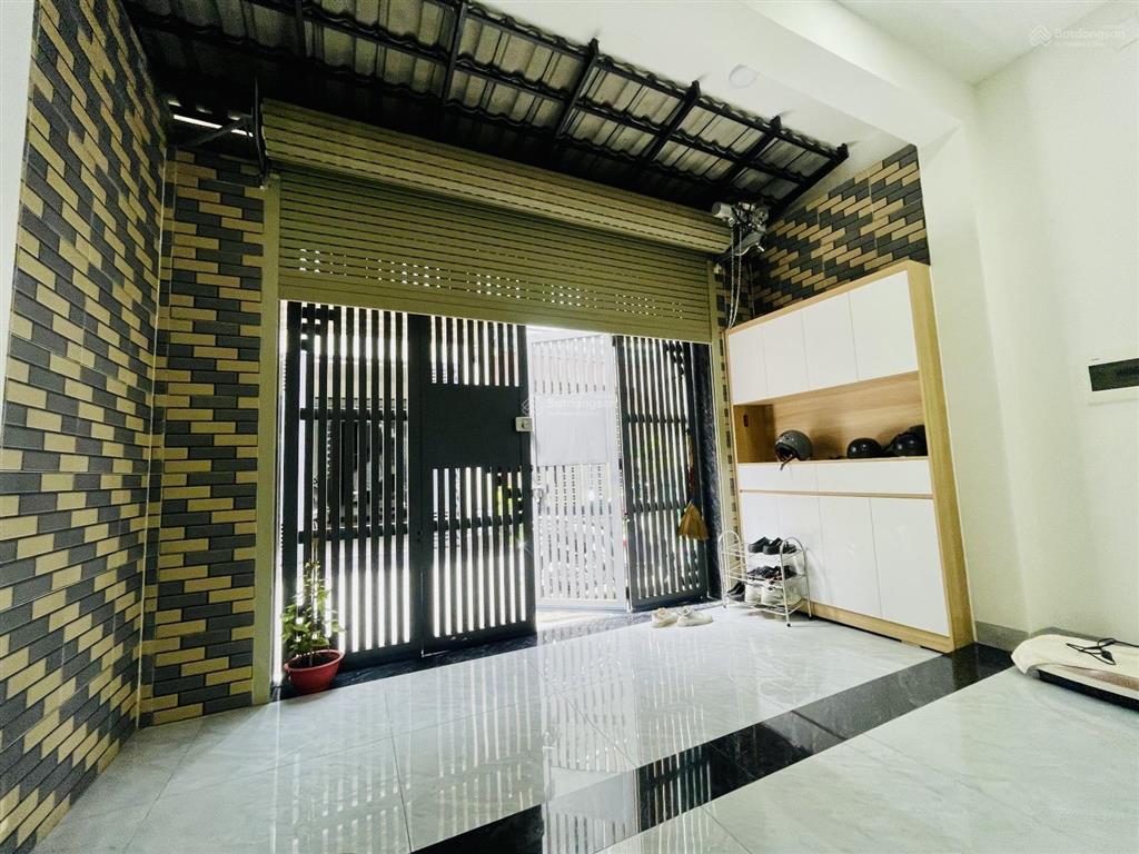 Bán nhà trường thọ  hxh  đi đâu cũng tiện  79m2 (4.5x17.5)  4 tầng mới cứng  giá quanh 8 tỷ