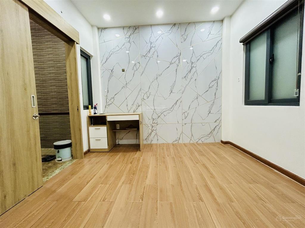 Nhà đẹp 5 tầng quận 2  lê văn thịnh  xe hơi đậu cửa  66m2 (7x9.7m)  8.x tỷ
