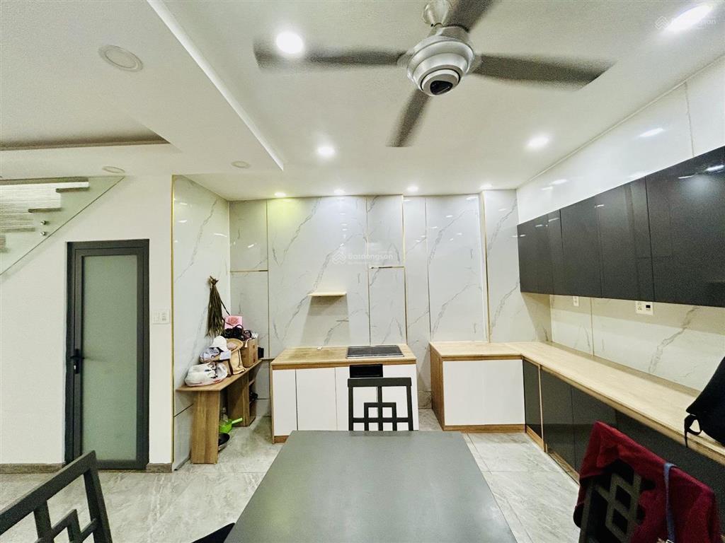 Nhà đẹp 5 tầng quận 2  lê văn thịnh  xe hơi đậu cửa  66m2 (7x9.7m)  8.x tỷ