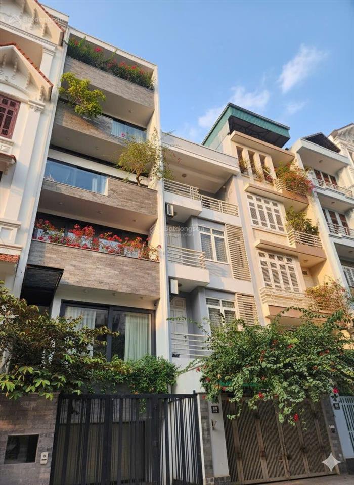 Nhỉnh 18 tỷ, 70m mặt tiền rộng, kđt văn quán, hà đông