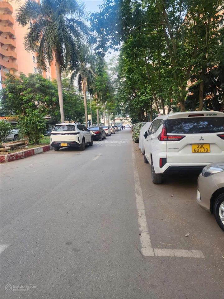 Nhỉnh 18 tỷ, 70m mặt tiền rộng, kđt văn quán, hà đông