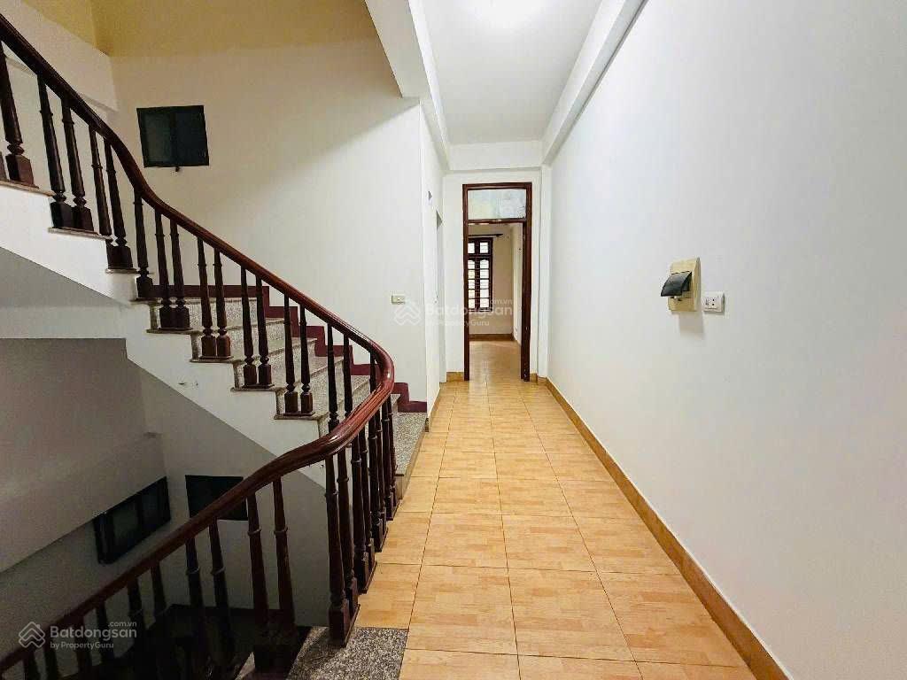 Giá 21 tỷ, 85m mặt tiền rộng, 5 tầng, kđt văn quán