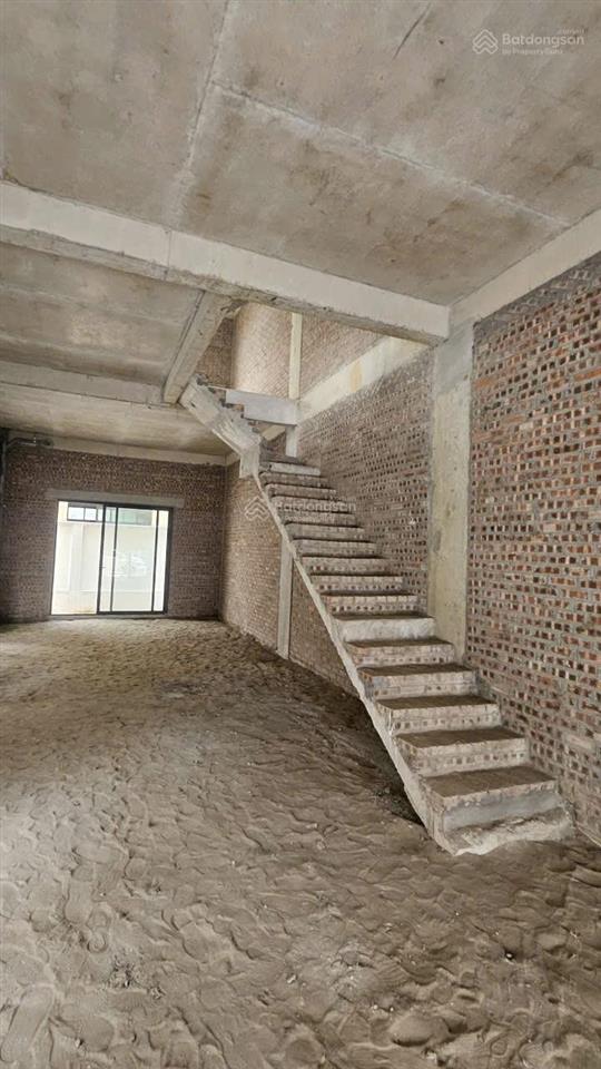 75m mặt tiền rộng giá 19 tỷ. mặt phố kinh doanh khu đô thị văn quán