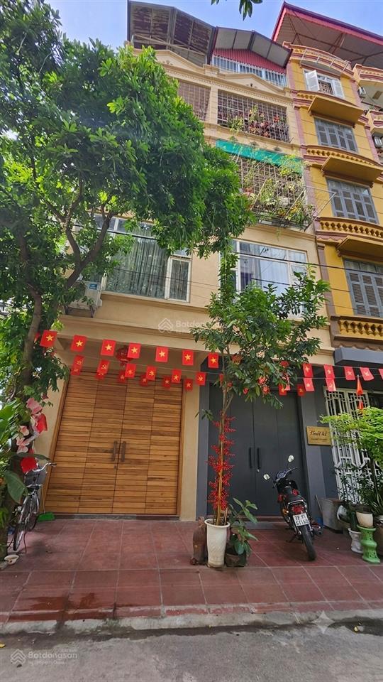 Không gian sống chuẩn việt kiều 80m, mt 6,6m, 50m ra công viên mỗ lao