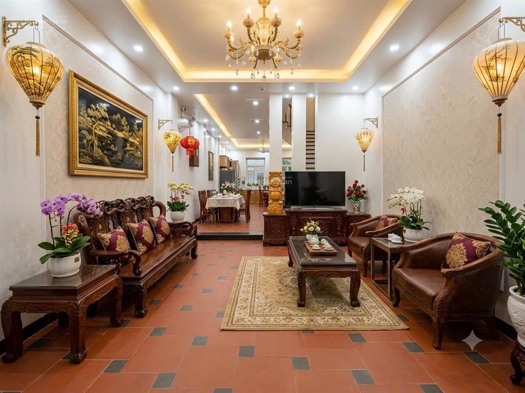 Vip làng việt kiều châu âu 77m² mặt tiền 4.5m vỉa hè rộng ô tô dừng đỗ ngày đêm chỉ 25 tỷ