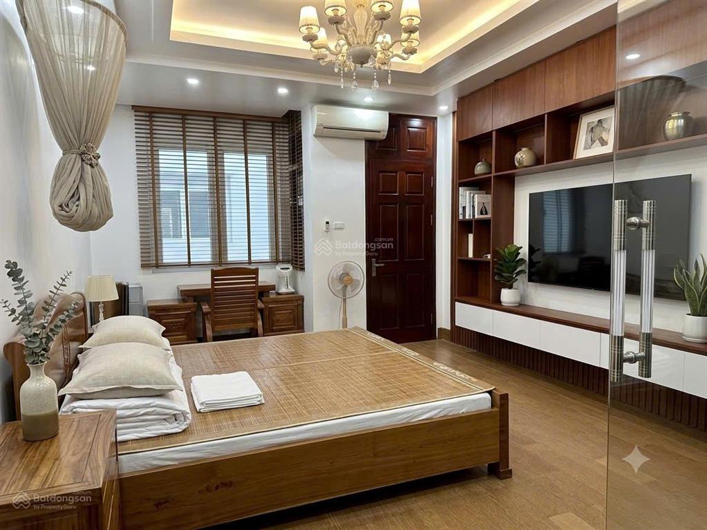 Vip làng việt kiều châu âu 77m² mặt tiền 4.5m vỉa hè rộng ô tô dừng đỗ ngày đêm chỉ 25 tỷ