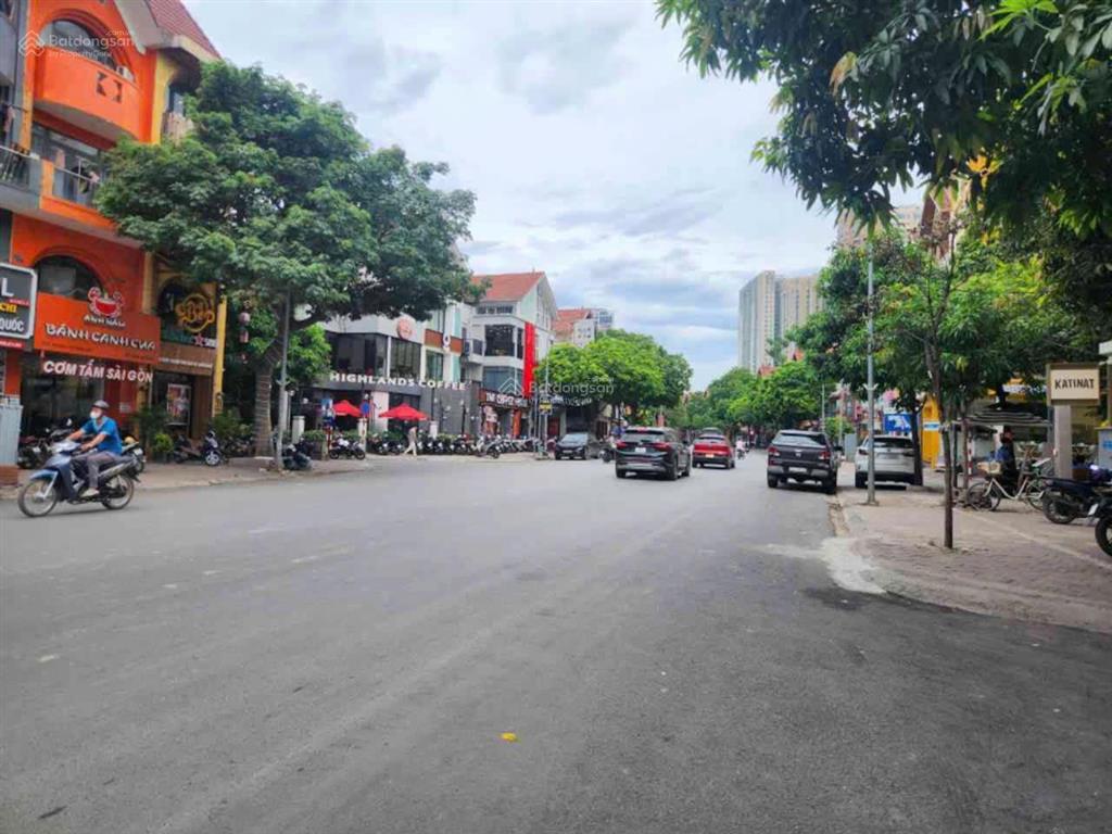 Mặt phố văn quán  85m²  vỉa hè rộng  kinh doanh hái ra tiền  chỉ 21,9 tỷ